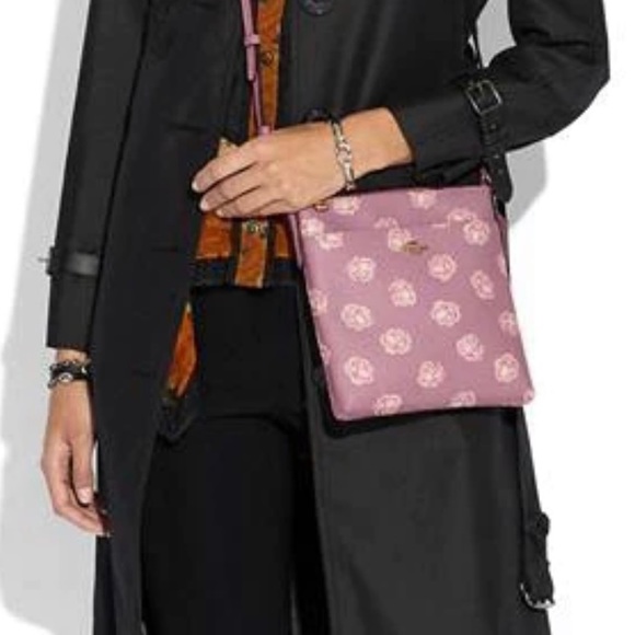 COACH ROSE PRINT MESSENGER CROSSBODY - Picture 2 of 5